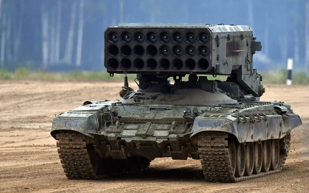 Armée russe : un nouveau lot de lance-roquettes multiple à effet thermobarique TOS-1A