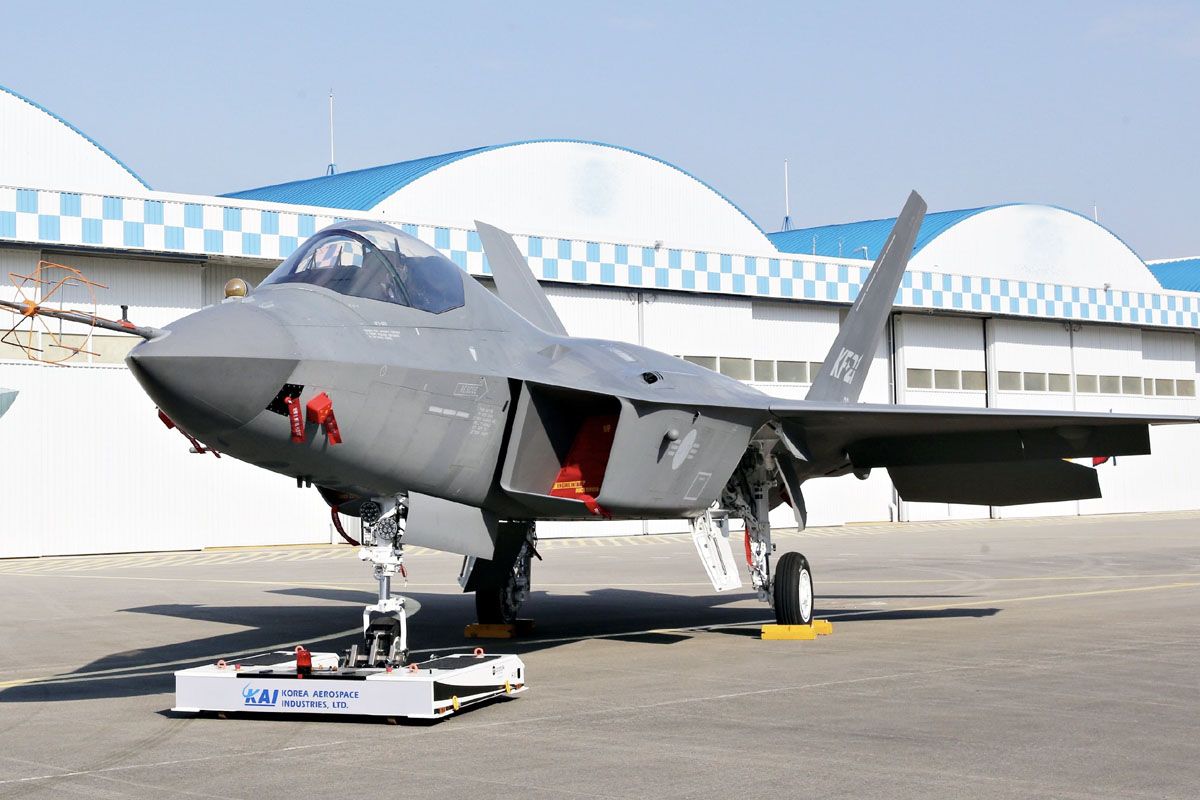 KAI Aerospace a réalisé le 19 juillet le vol inaugural de l’avion de combat KF-21 Boromae © KAI